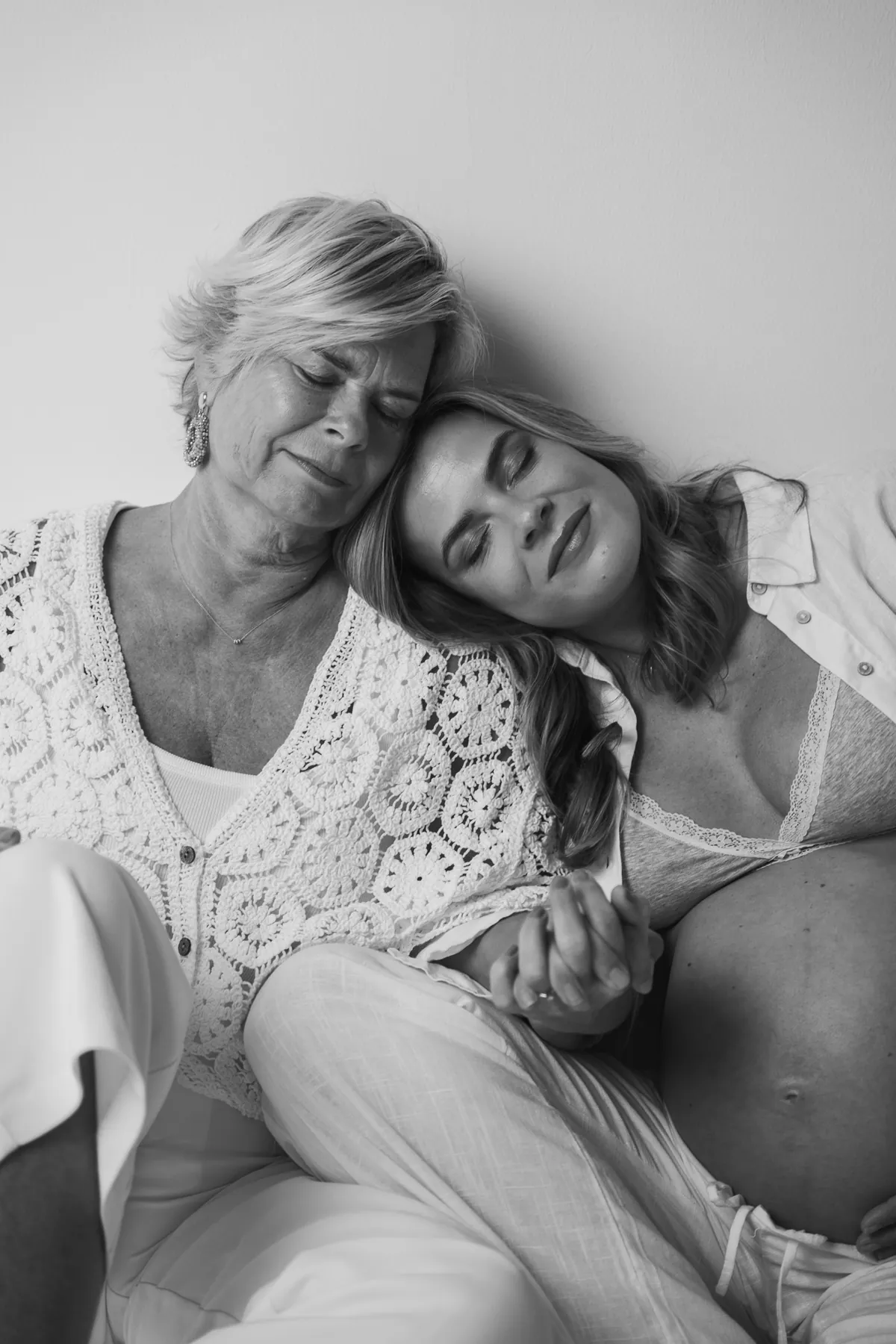 Mother and daughter, black and white
